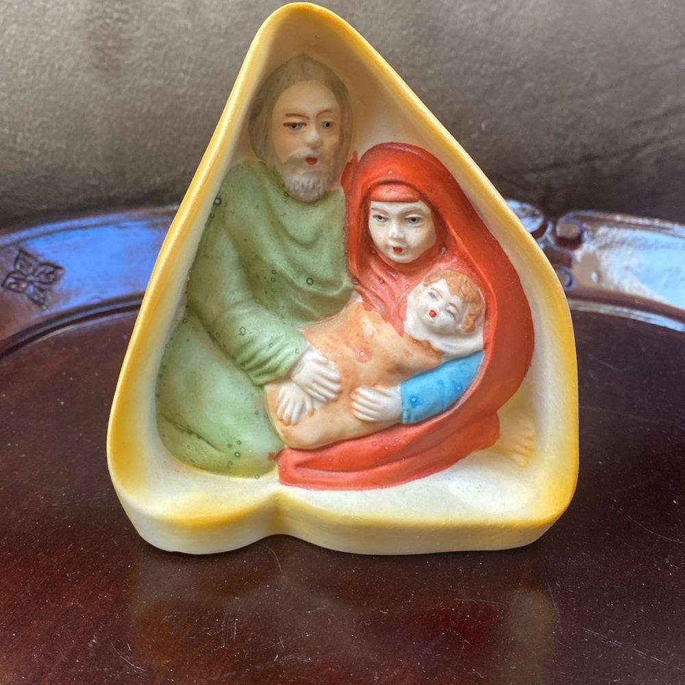 Capodimonte  Jesus Mary Joseph  nativity